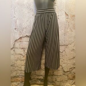 Chaps Black Stripe Petite Cropped Pants